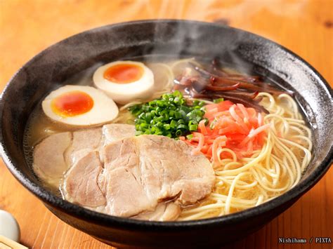  Hakata Ramen: ¡Un Clásico de Fukuoka Que te Transportará al Paraíso del Sabor Umami y la Textura Perfecta!